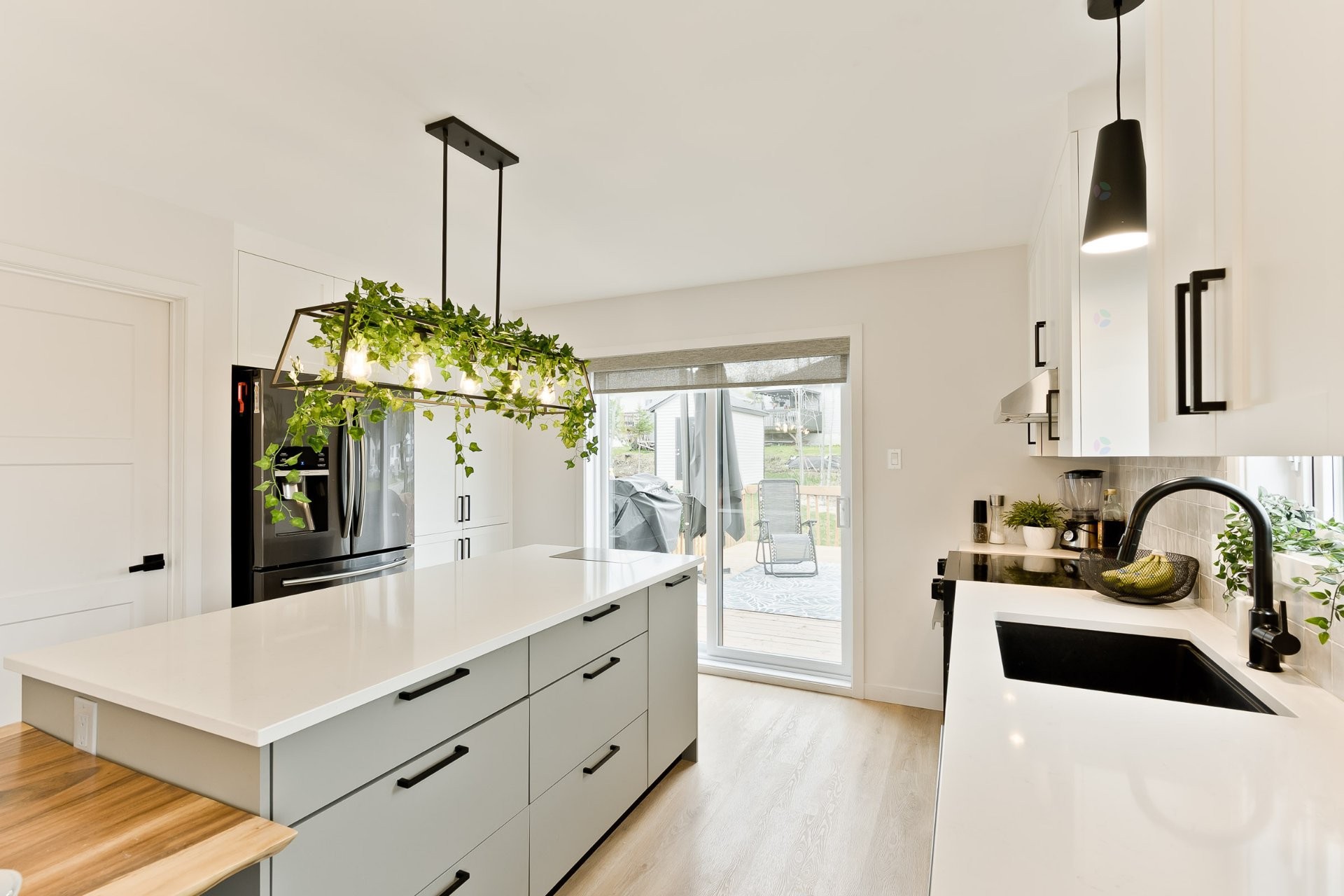 









500


Rue des Oiseaux-de-Neige

,
Sherbrooke (Les Nations),




QC
J1H0P7

