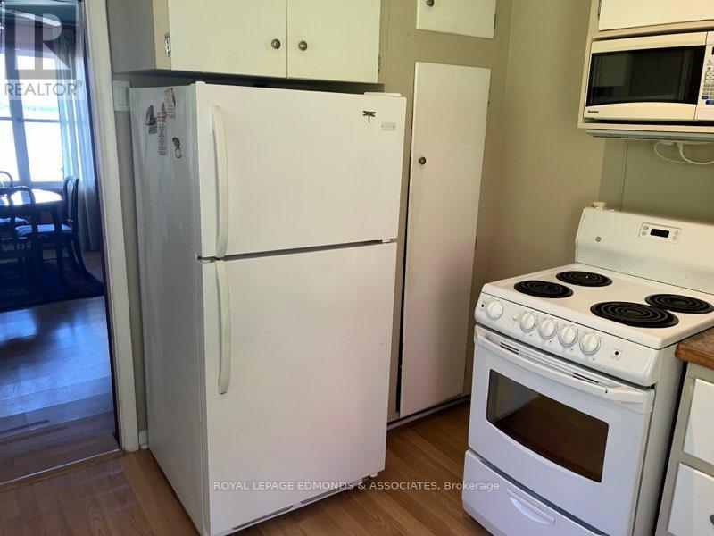 












544 ROCKY POINT LANE

,
Deep River,




Ontario
K0J1P0

