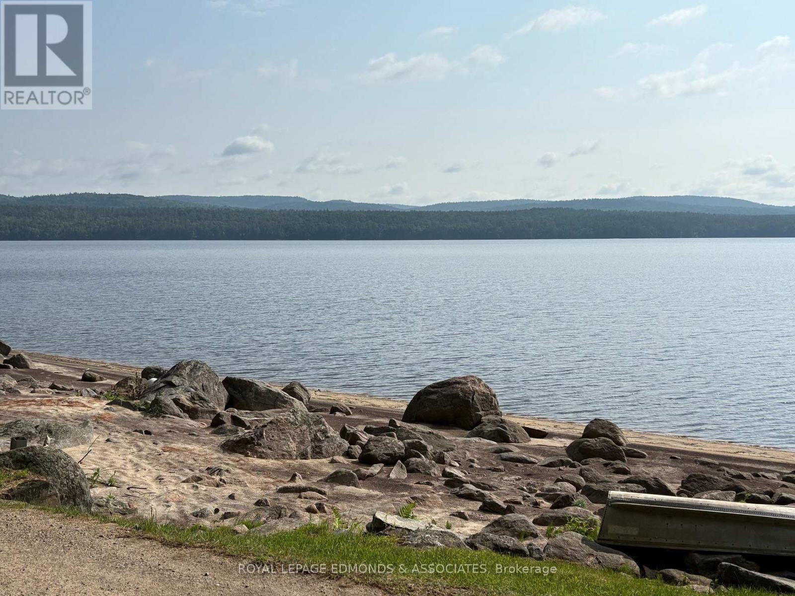 












544 ROCKY POINT LANE

,
Deep River,




Ontario
K0J1P0

