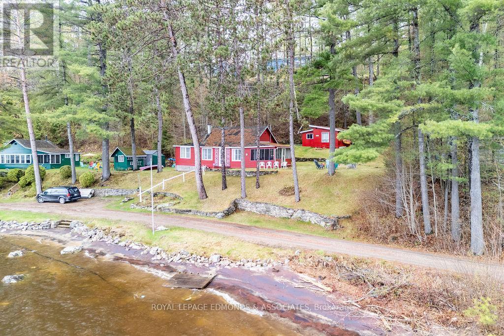 












544 ROCKY POINT LANE

,
Deep River,




Ontario
K0J1P0

