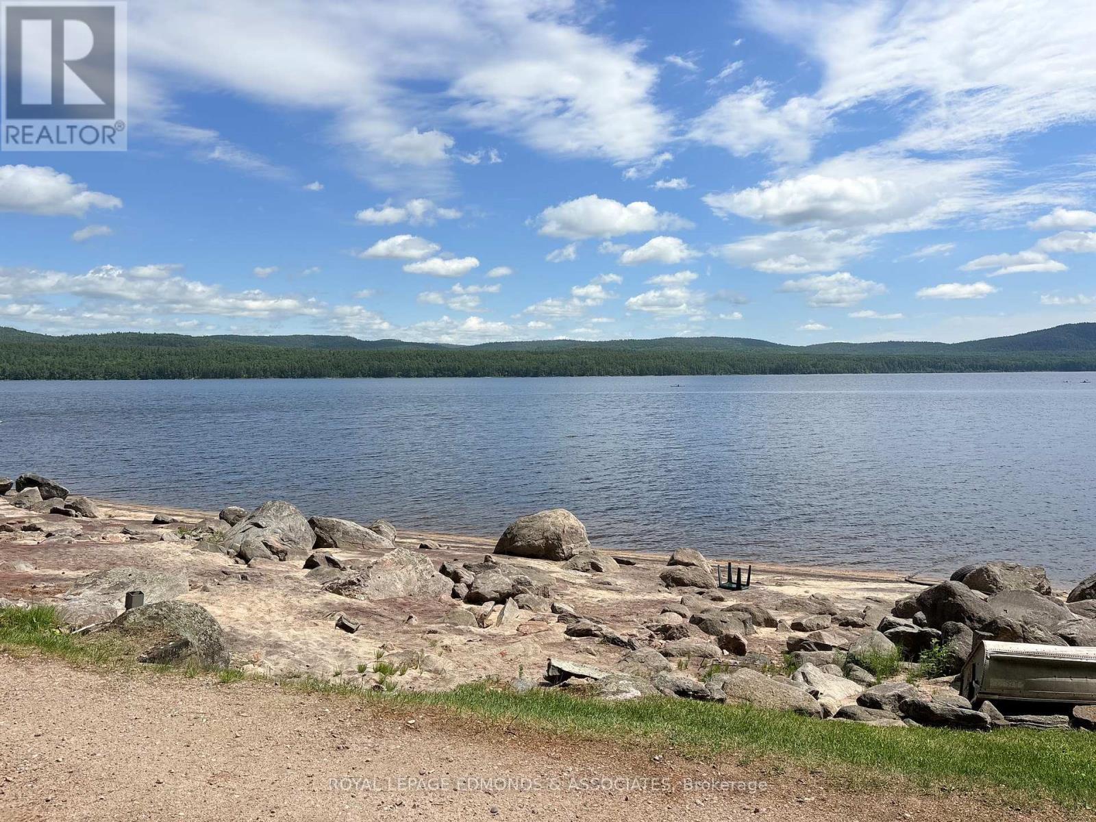 












544 ROCKY POINT LANE

,
Deep River,




Ontario
K0J1P0

