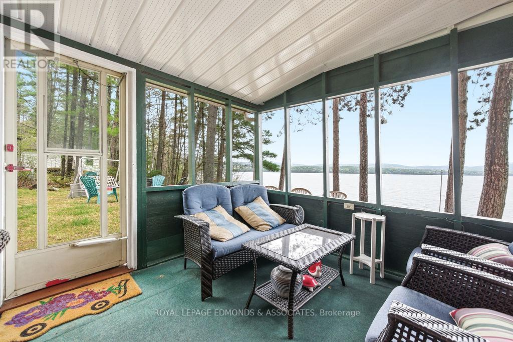 












544 ROCKY POINT LANE

,
Deep River,




Ontario
K0J1P0

