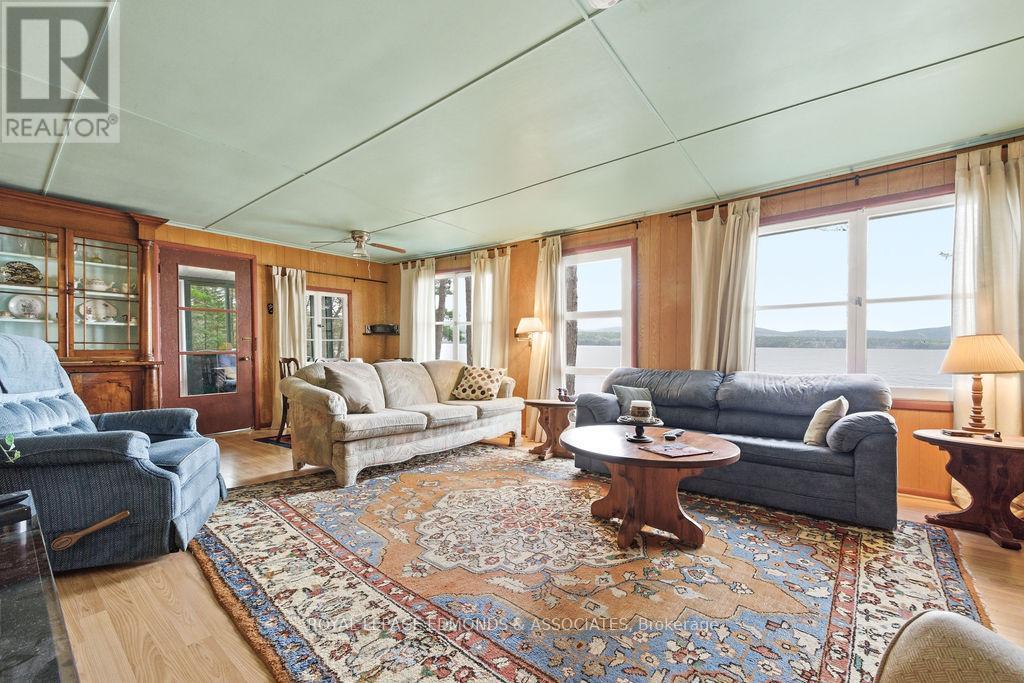 












544 ROCKY POINT LANE

,
Deep River,




Ontario
K0J1P0

