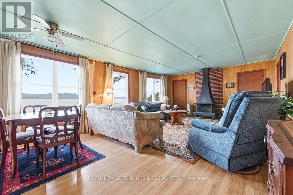












544 ROCKY POINT LANE

,
Deep River,




Ontario
K0J1P0

