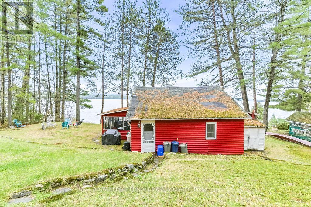 












544 ROCKY POINT LANE

,
Deep River,




Ontario
K0J1P0

