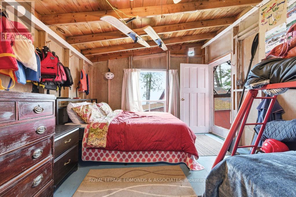 












544 ROCKY POINT LANE

,
Deep River,




Ontario
K0J1P0

