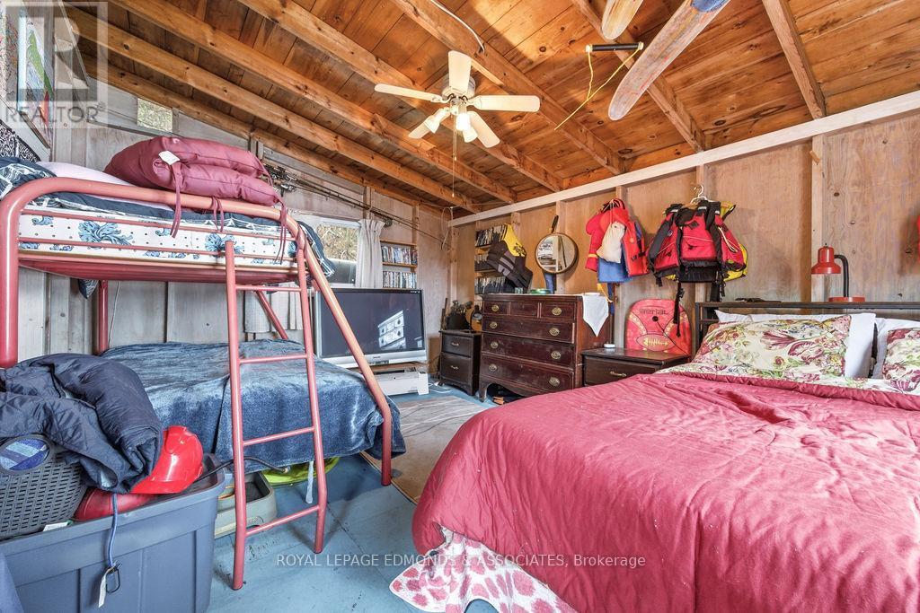 












544 ROCKY POINT LANE

,
Deep River,




Ontario
K0J1P0

