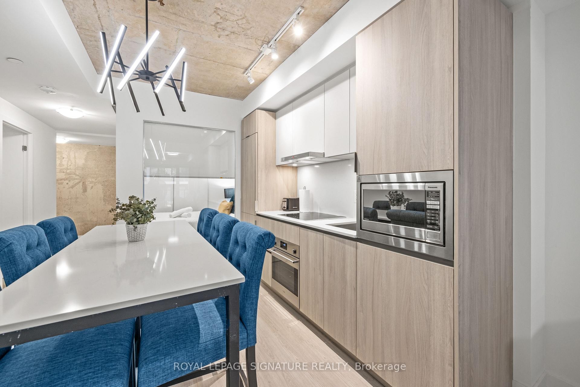 









47


Mutual

Street South, 607,
Toronto,




ON
M5B 0C6


