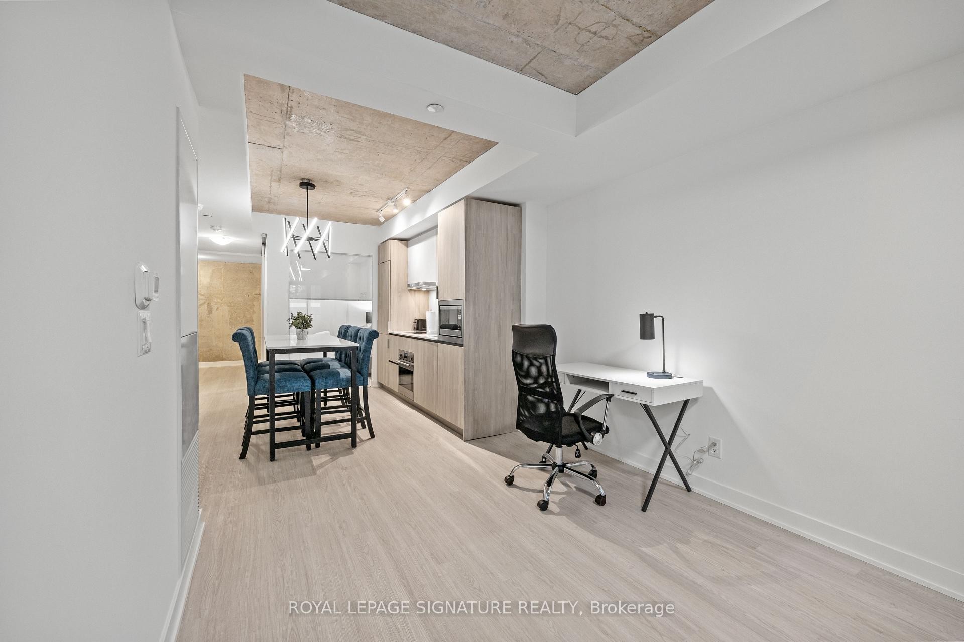 









47


Mutual

Street South, 607,
Toronto,




ON
M5B 0C6

