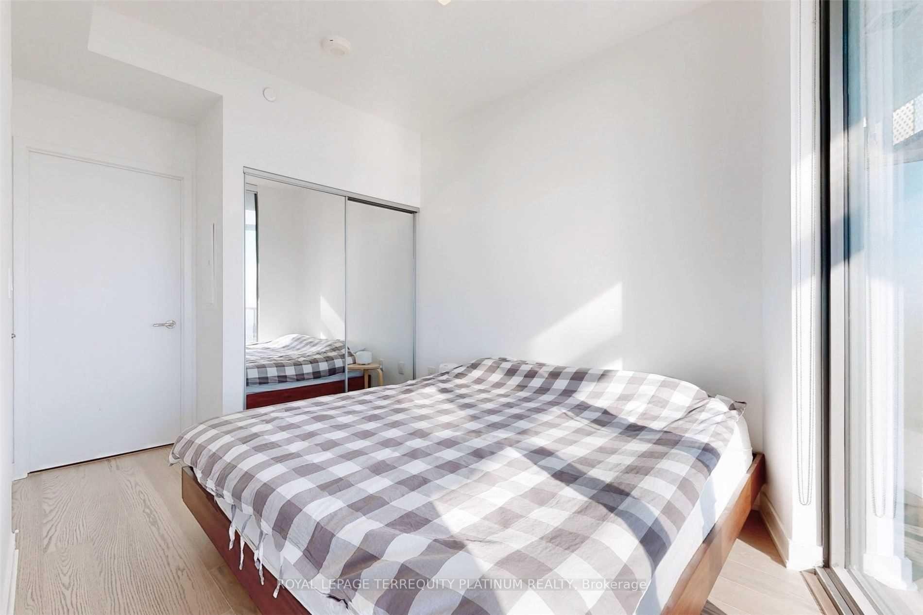 









11


Wellesley

Street West, 6005,
Toronto,




ON
M4Y 0G4

