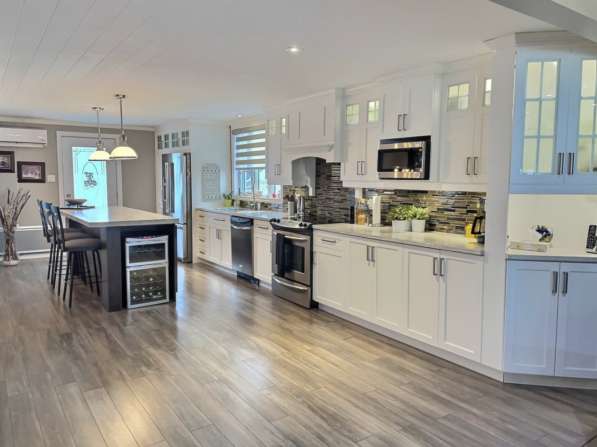 









47


Rue de l'Église N.

,
Lorrainville,




QC
J0Z2R0

