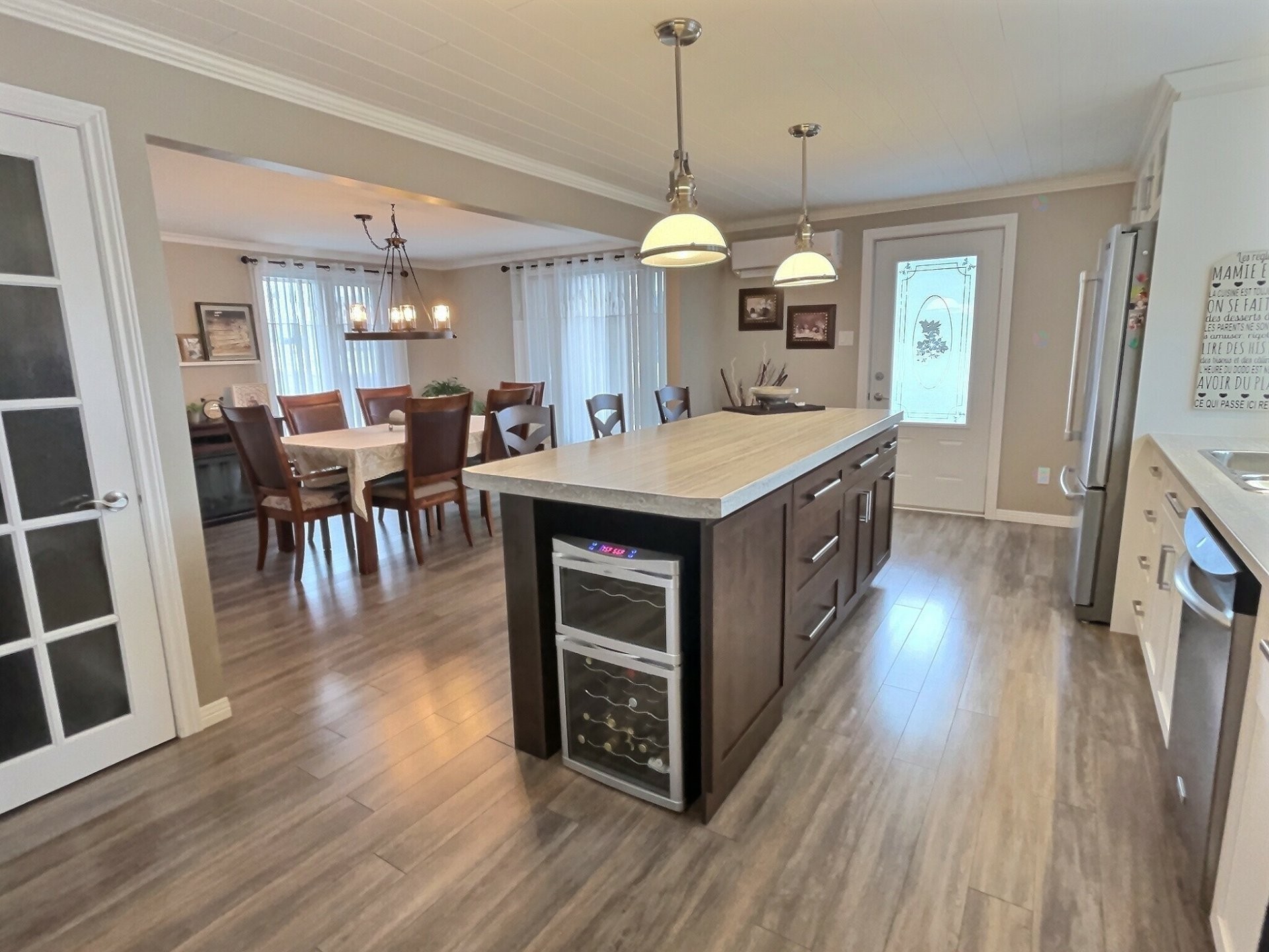 









47


Rue de l'Église N.

,
Lorrainville,




QC
J0Z2R0


