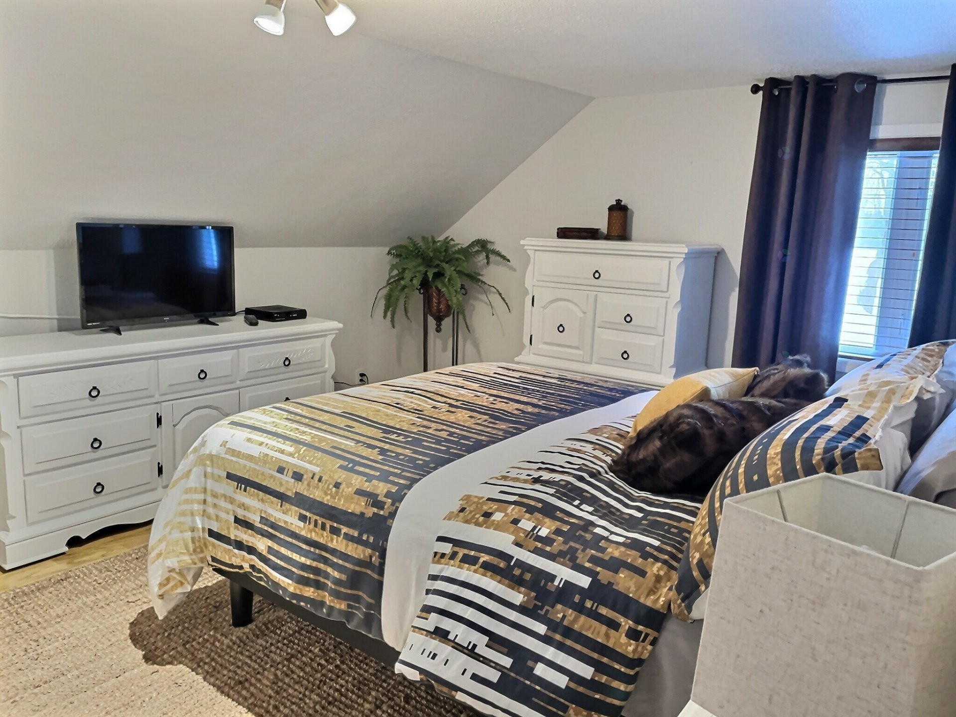 









47


Rue de l'Église N.

,
Lorrainville,




QC
J0Z2R0

