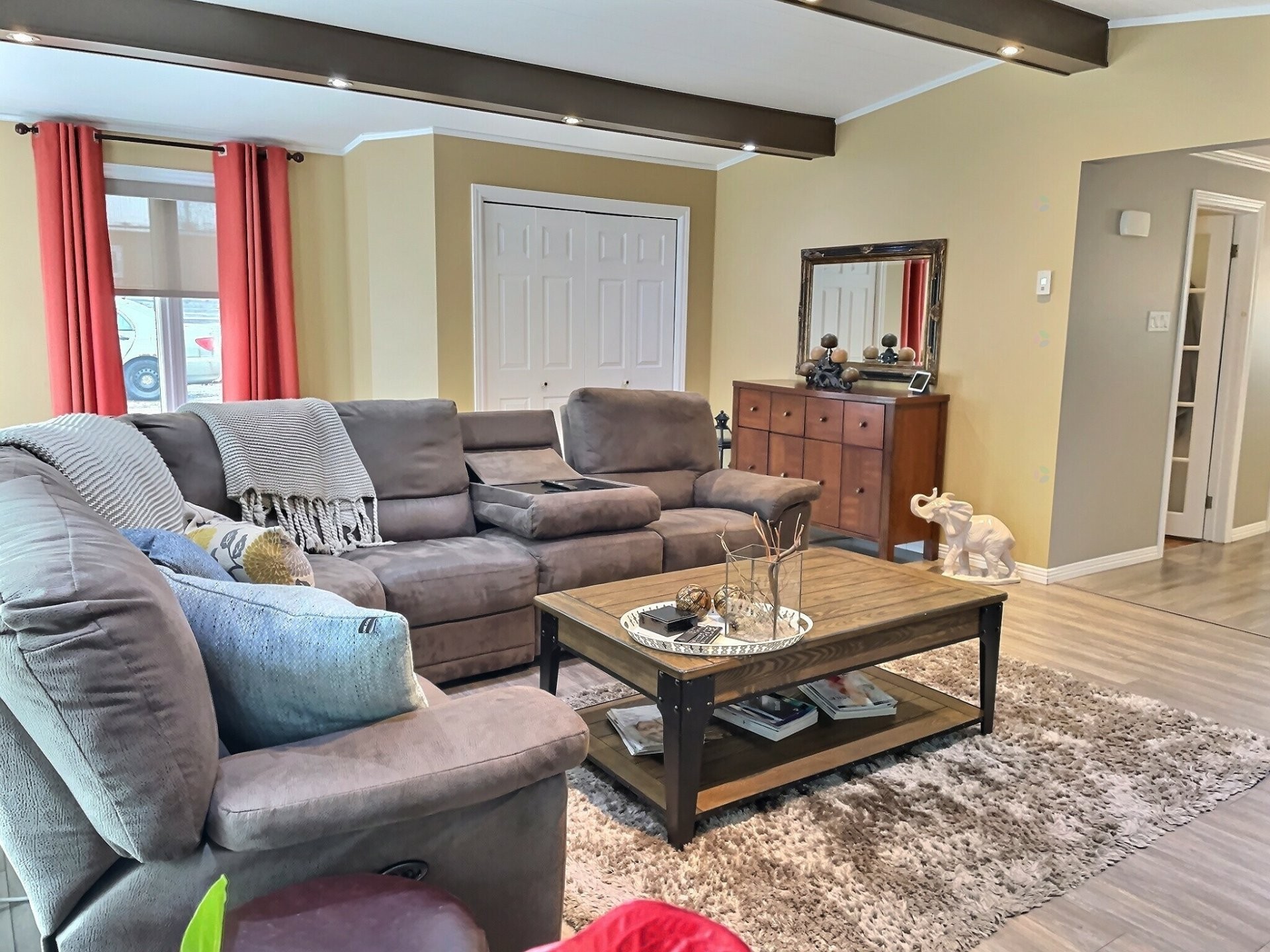 









47


Rue de l'Église N.

,
Lorrainville,




QC
J0Z2R0

