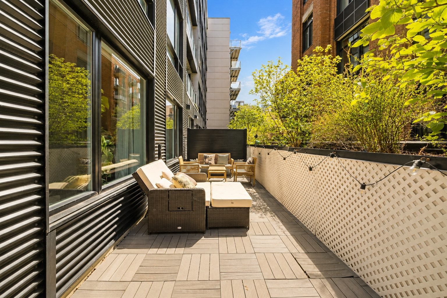 









730


Rue Rose-de-Lima

, 1E,
Montréal (Le Sud-Ouest),




QC
H4C2L8

