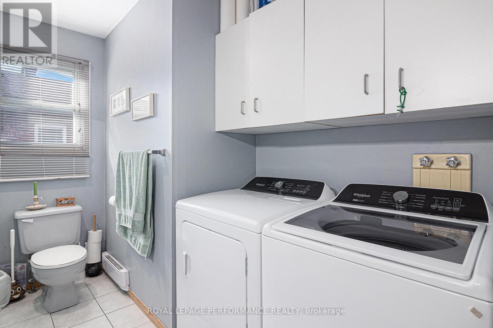 












656 ST FELIX STREET

,
Cornwall,




Ontario
K6H5B6

