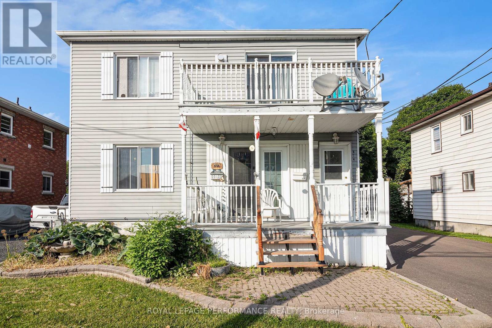 












656 ST FELIX STREET

,
Cornwall,




Ontario
K6H5B6

