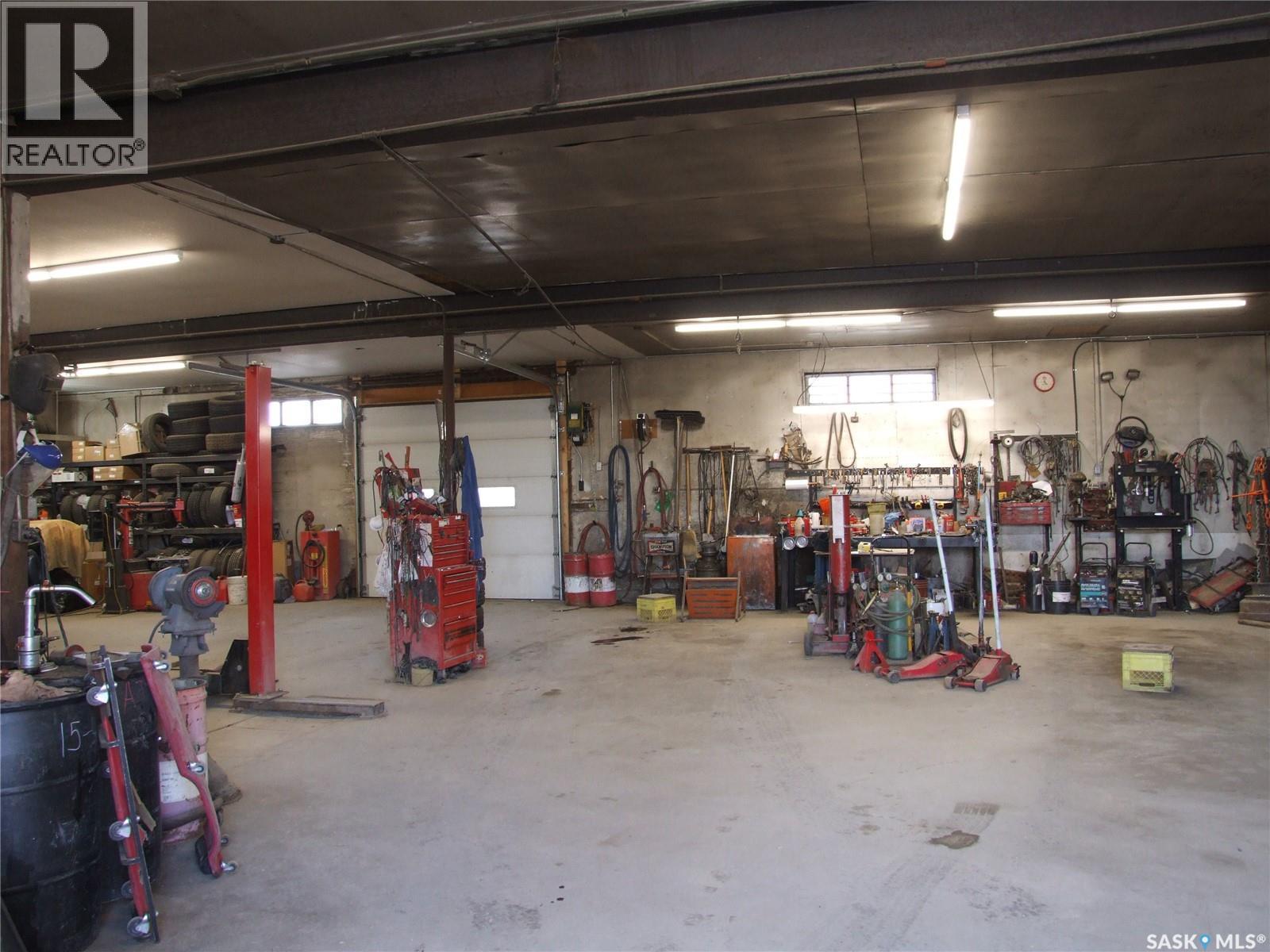












314 1st AVENUE W

,
Leader,




Saskatchewan
S0N1H0

