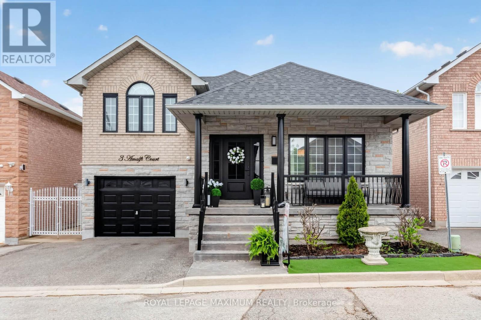 












3 AMALFI COURT

,
Vaughan,




Ontario
L4L9S2

