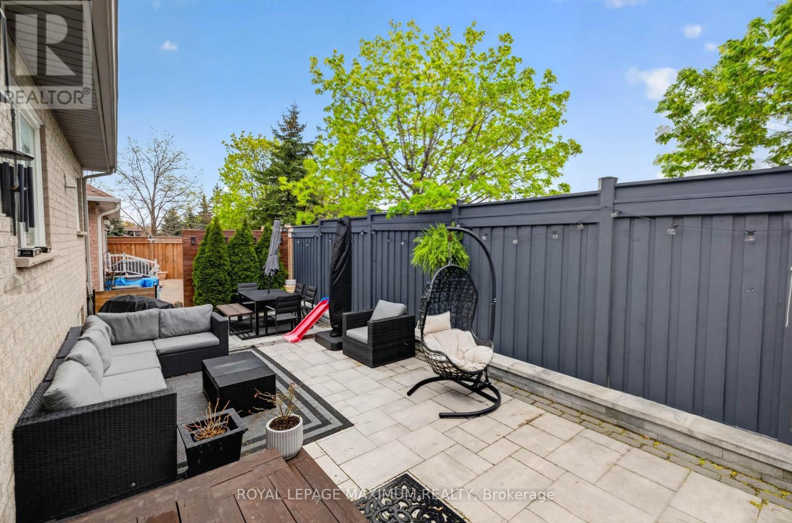 












3 AMALFI COURT

,
Vaughan,




Ontario
L4L9S2


