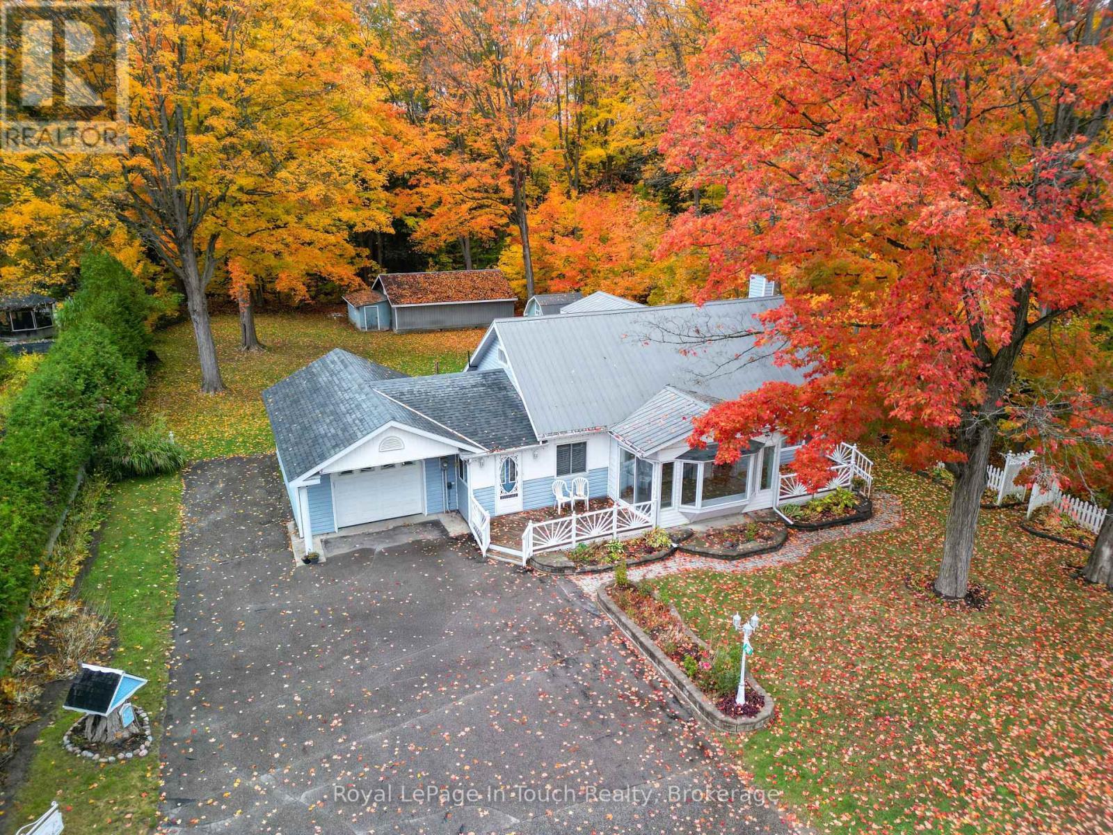 












748 OVERHEAD BRIDGE ROAD

,
Penetanguishene,




Ontario
L9M0V6

