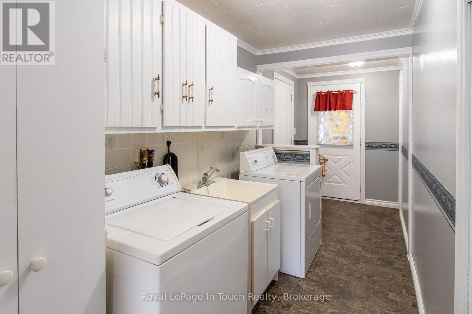 












748 OVERHEAD BRIDGE ROAD

,
Penetanguishene,




Ontario
L9M0V6

