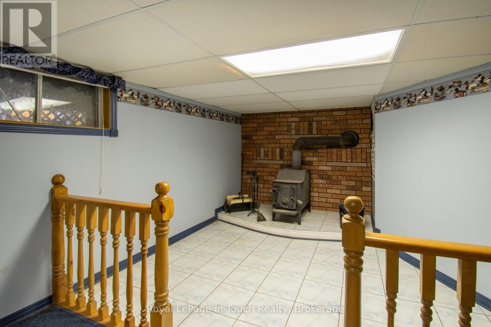 












748 OVERHEAD BRIDGE ROAD

,
Penetanguishene,




Ontario
L9M0V6


