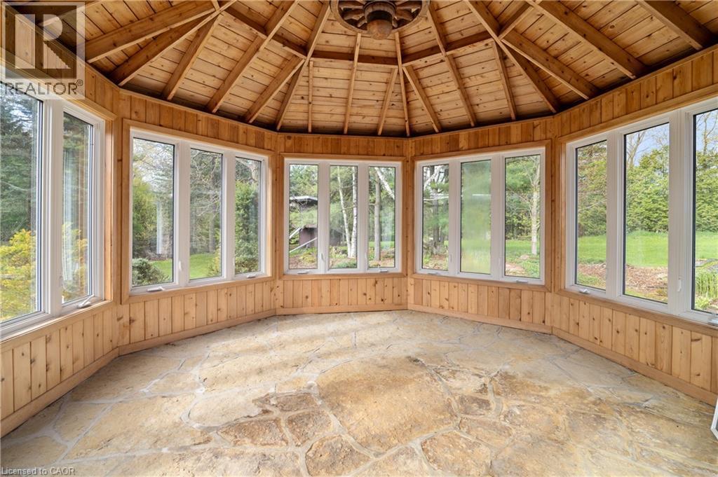 












4646 SIDEROAD 20 N

,
Puslinch,




Ontario
N1H6J3

