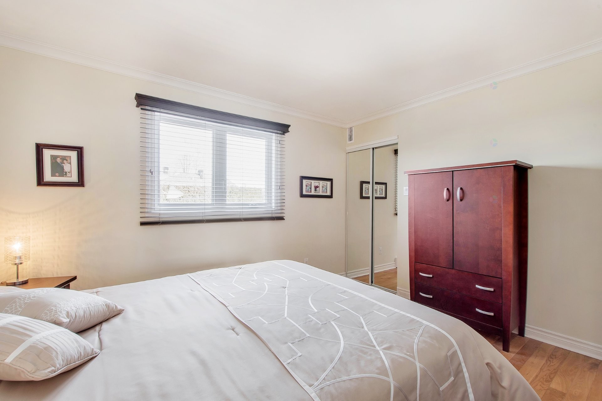 









425


Rue Perras

,
Laval (Auteuil),




QC
H7H2V1

