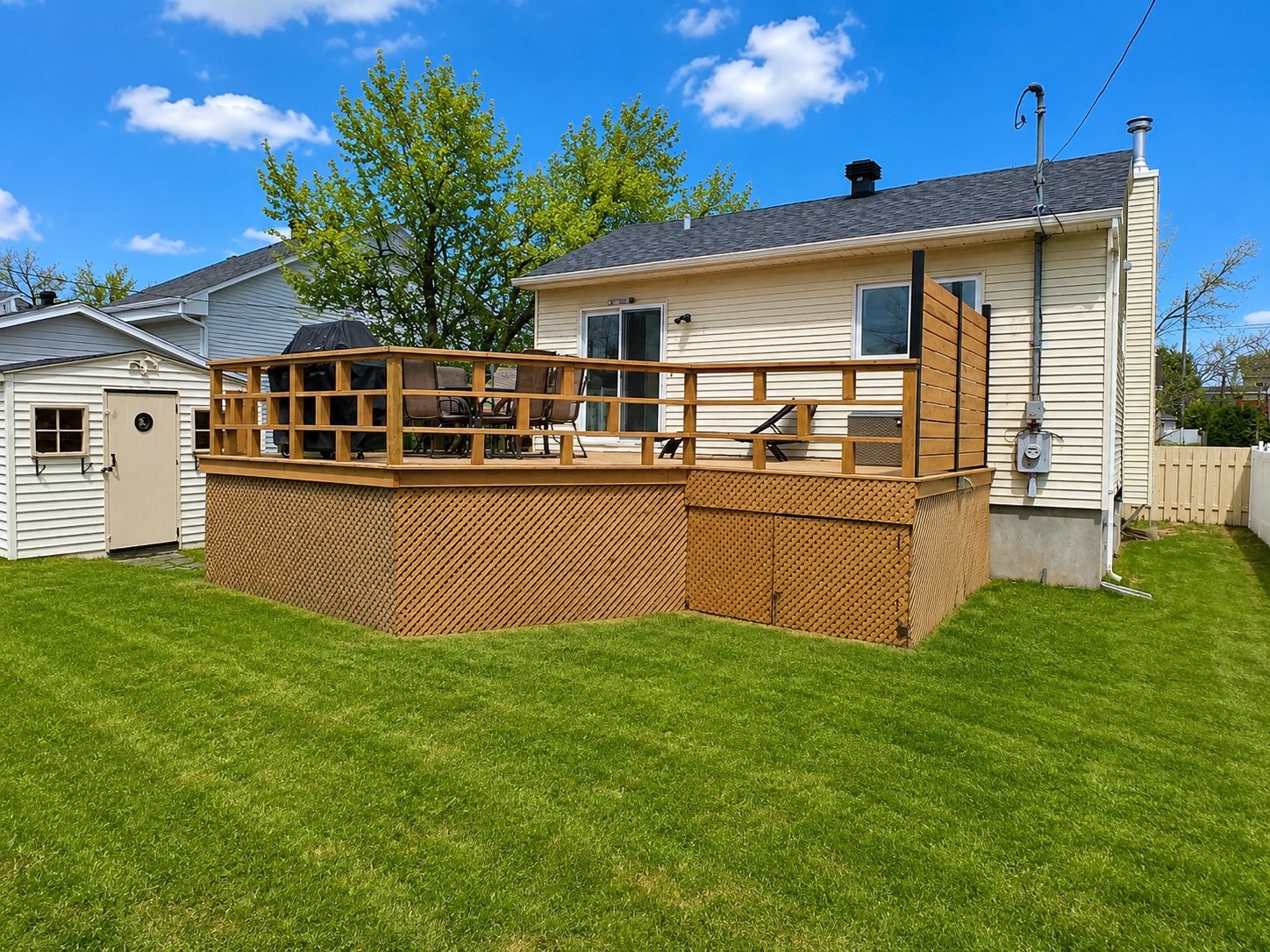 









425


Rue Perras

,
Laval (Auteuil),




QC
H7H2V1

