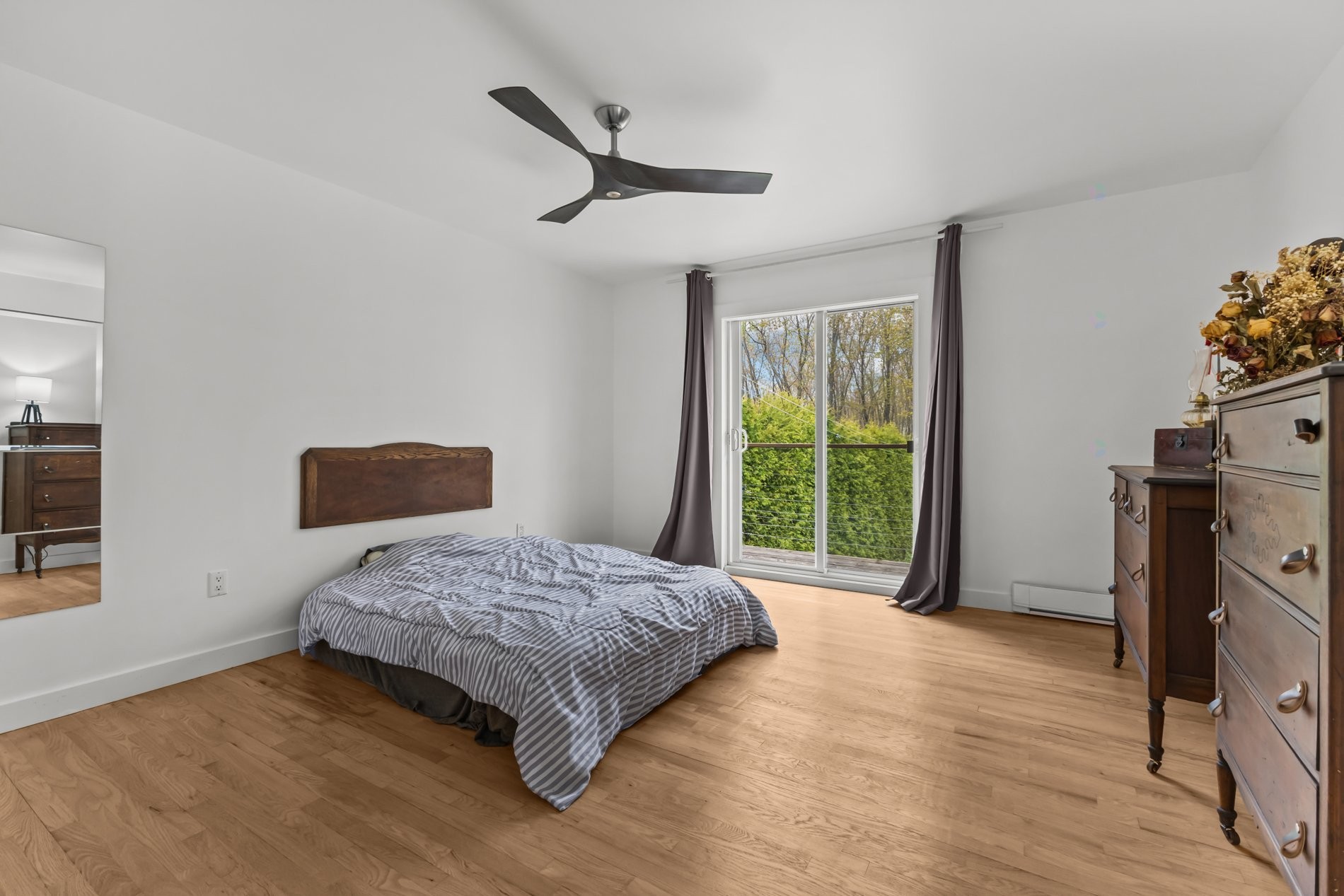 









470


16e Avenue

,
Pointe-Calumet,




QC
J0N1G0

