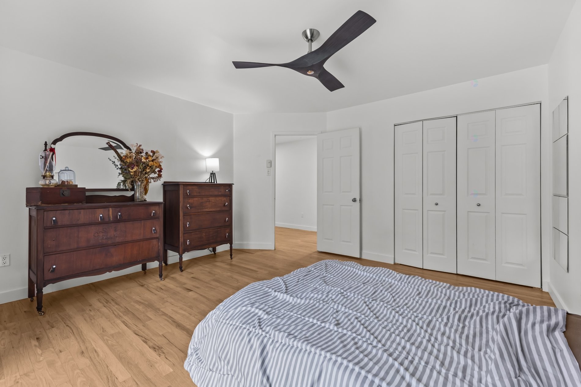









470


16e Avenue

,
Pointe-Calumet,




QC
J0N1G0

