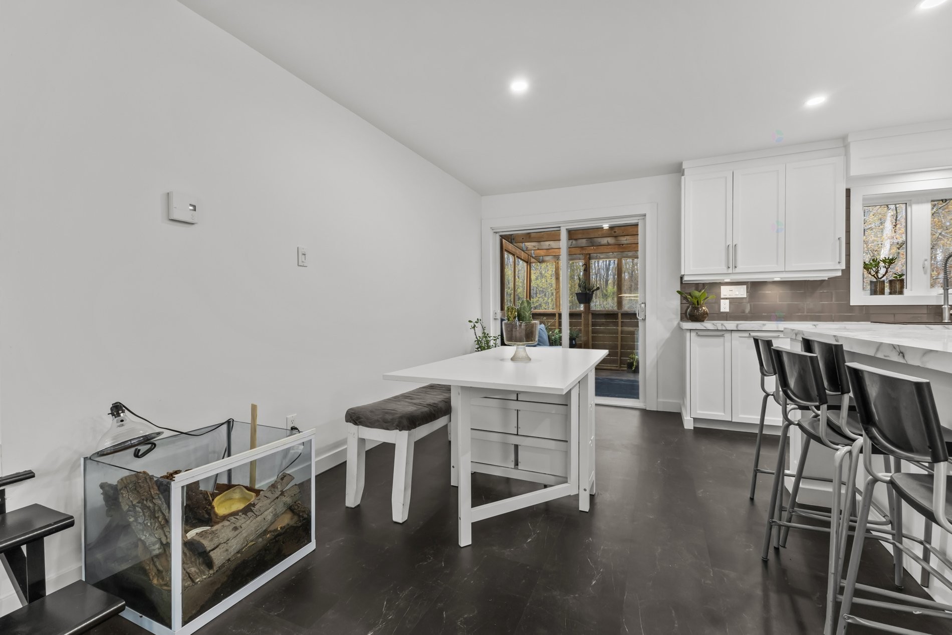 









470


16e Avenue

,
Pointe-Calumet,




QC
J0N1G0

