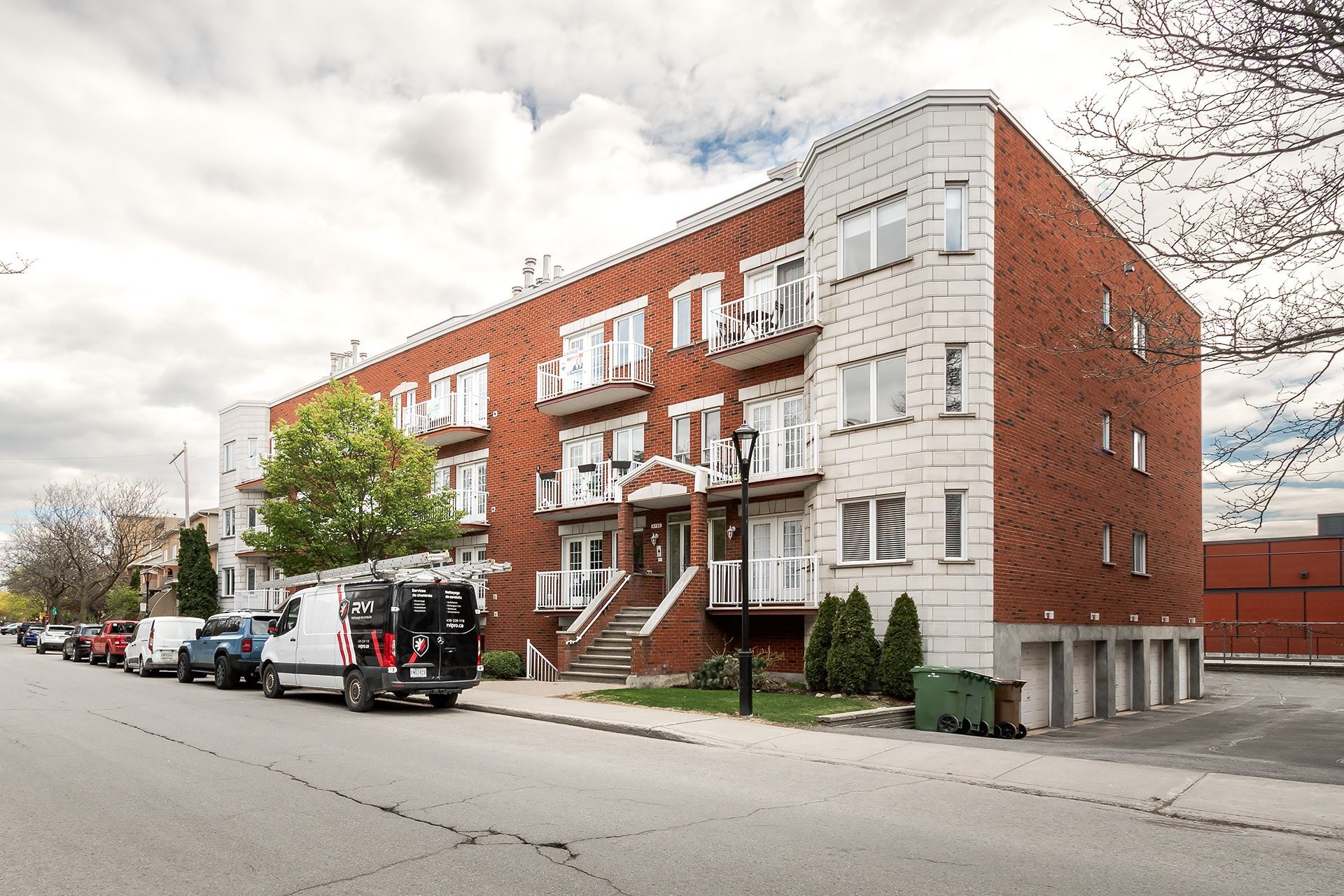 









4792


Rue De Chambly

, 4,
Montréal (Rosemont/La Petite-Patrie),




QC
H1X3N8


