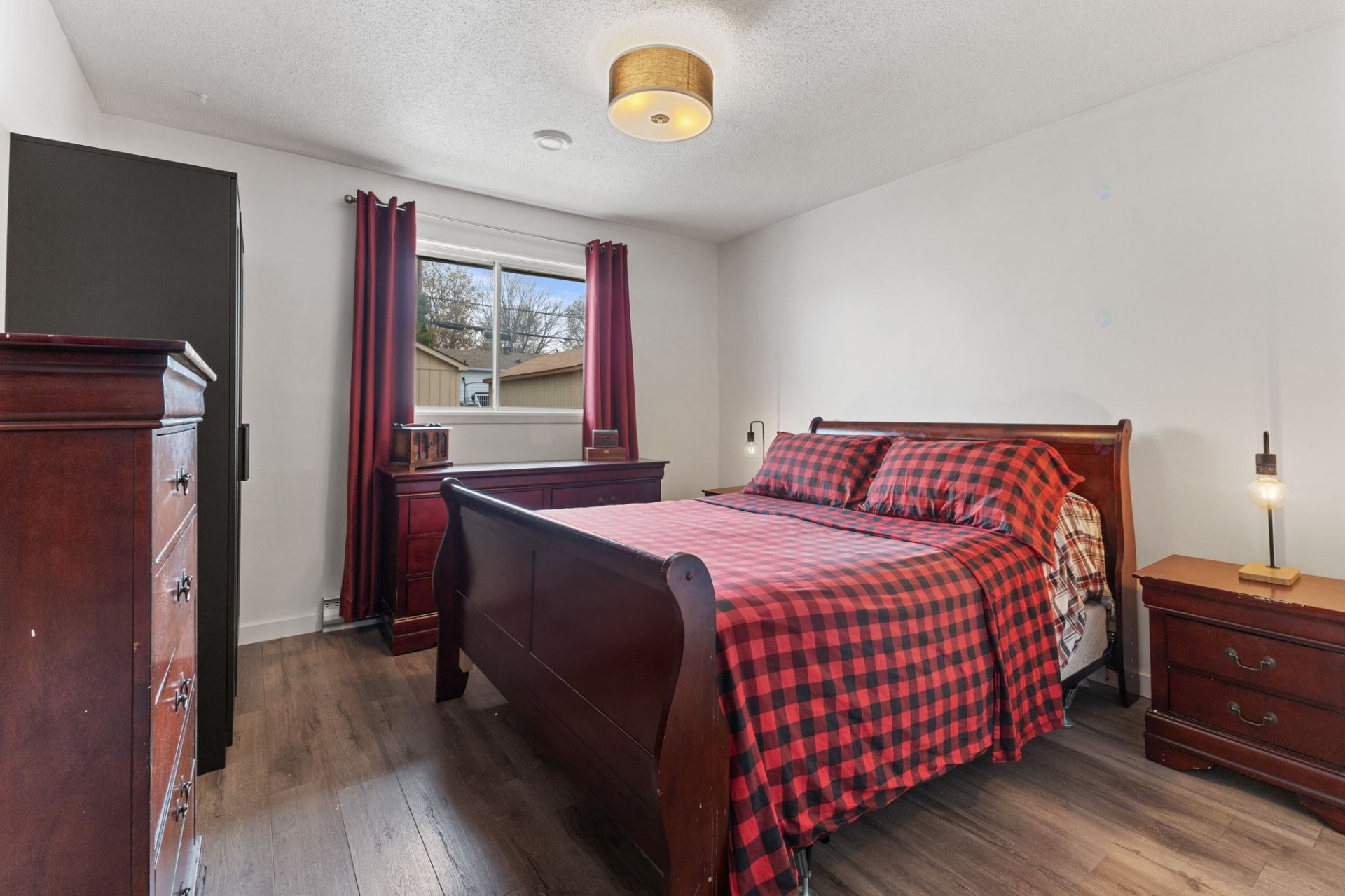 









75


Rue des Sables

,
Gatineau (Gatineau),




QC
J8P7C7

