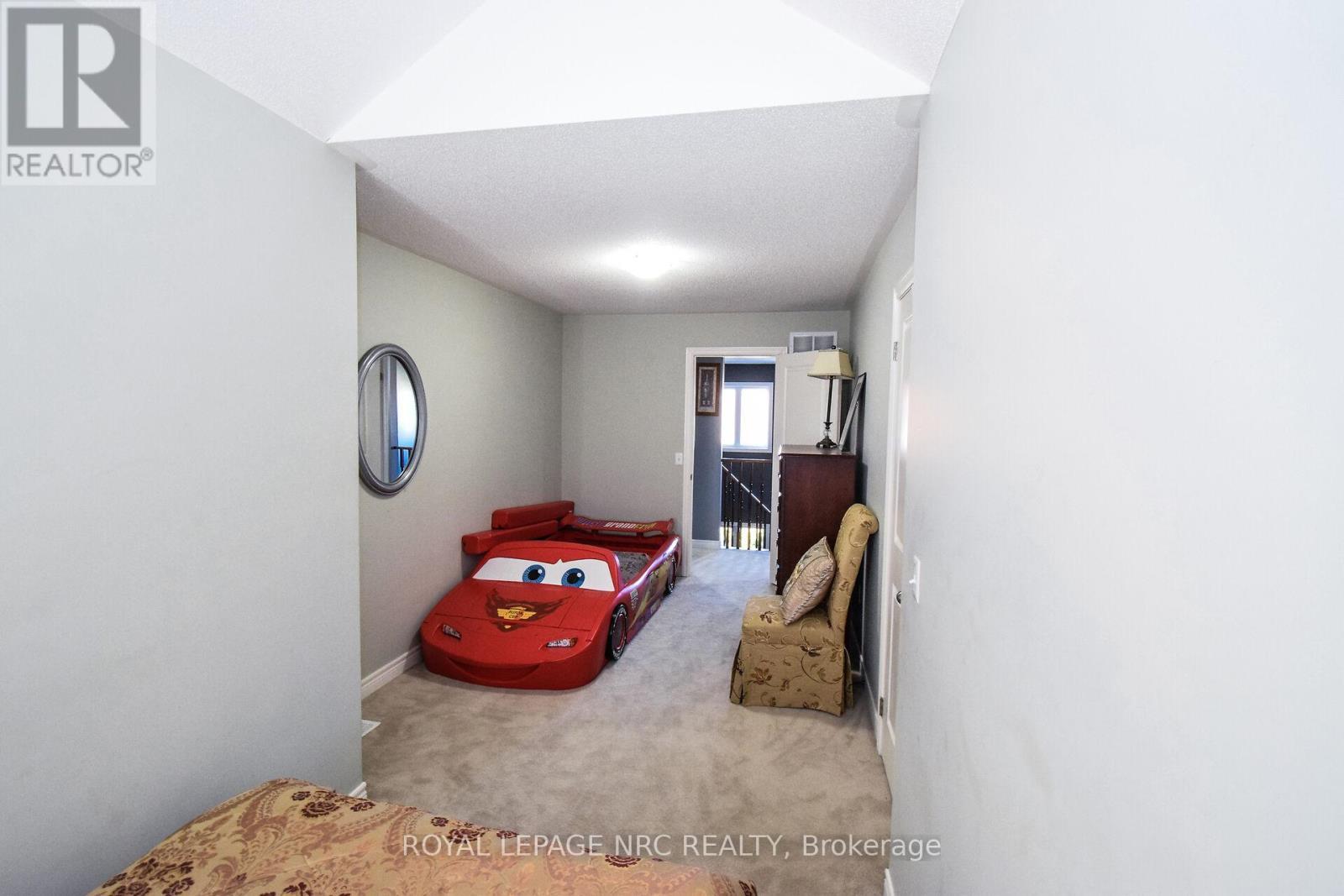 












4343 CHEMONDA STREET

,
Niagara Falls (Lyons Creek),




Ontario
L2G0E0

