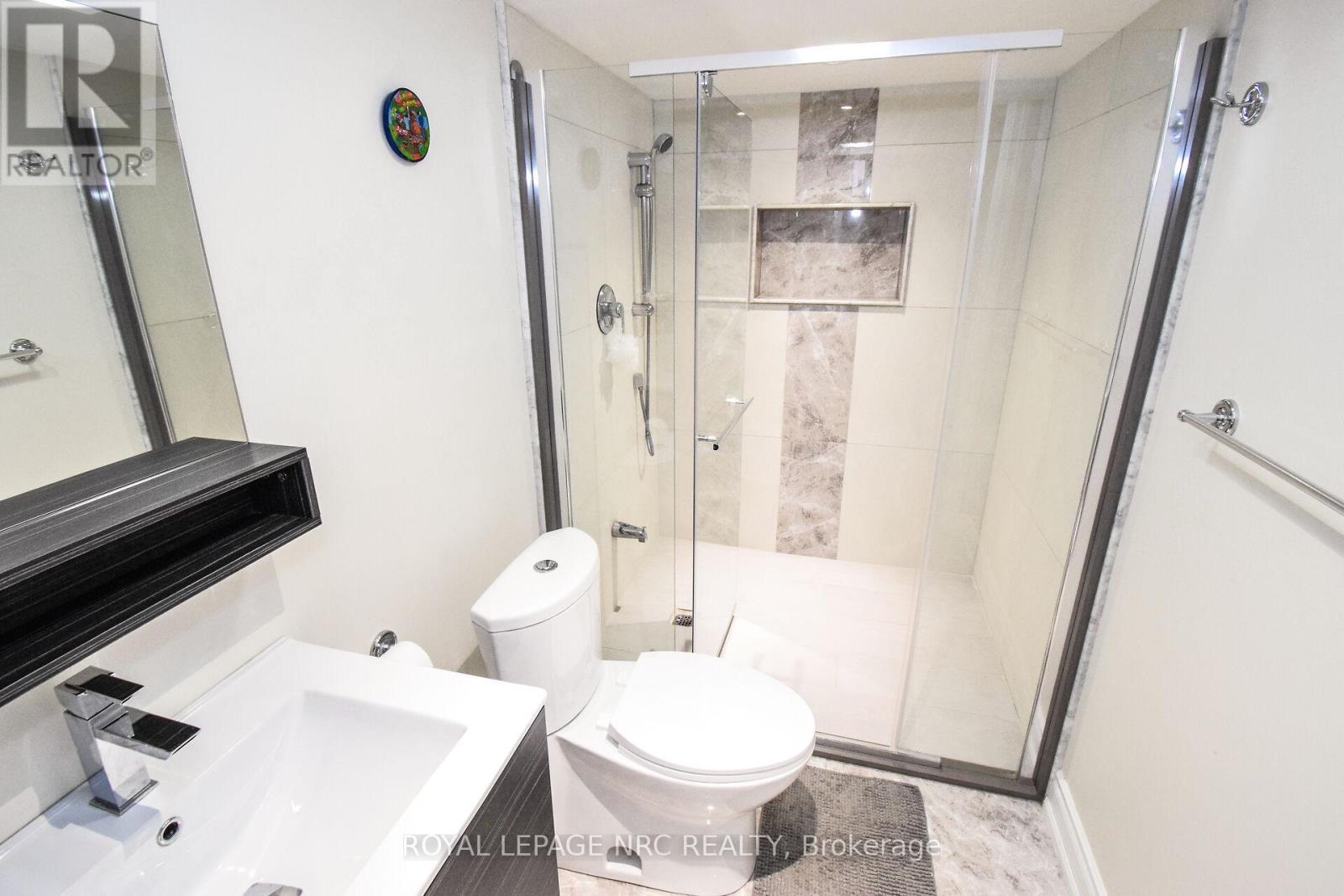












4343 CHEMONDA STREET

,
Niagara Falls (Lyons Creek),




Ontario
L2G0E0

