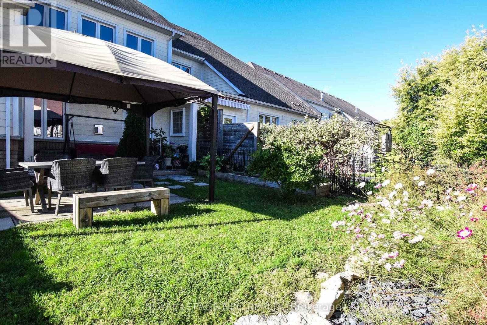 












4343 CHEMONDA STREET

,
Niagara Falls (Lyons Creek),




Ontario
L2G0E0

