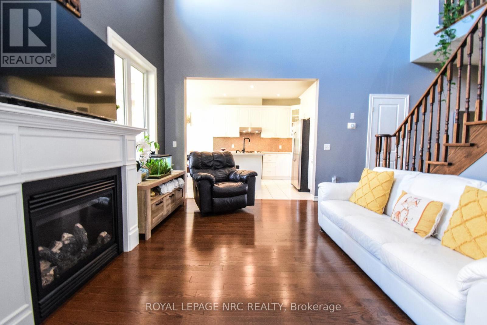 












4343 CHEMONDA STREET

,
Niagara Falls (Lyons Creek),




Ontario
L2G0E0

