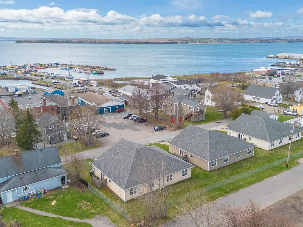 












28 George Street

,
North Sydney,




NS
B2A 1J3

