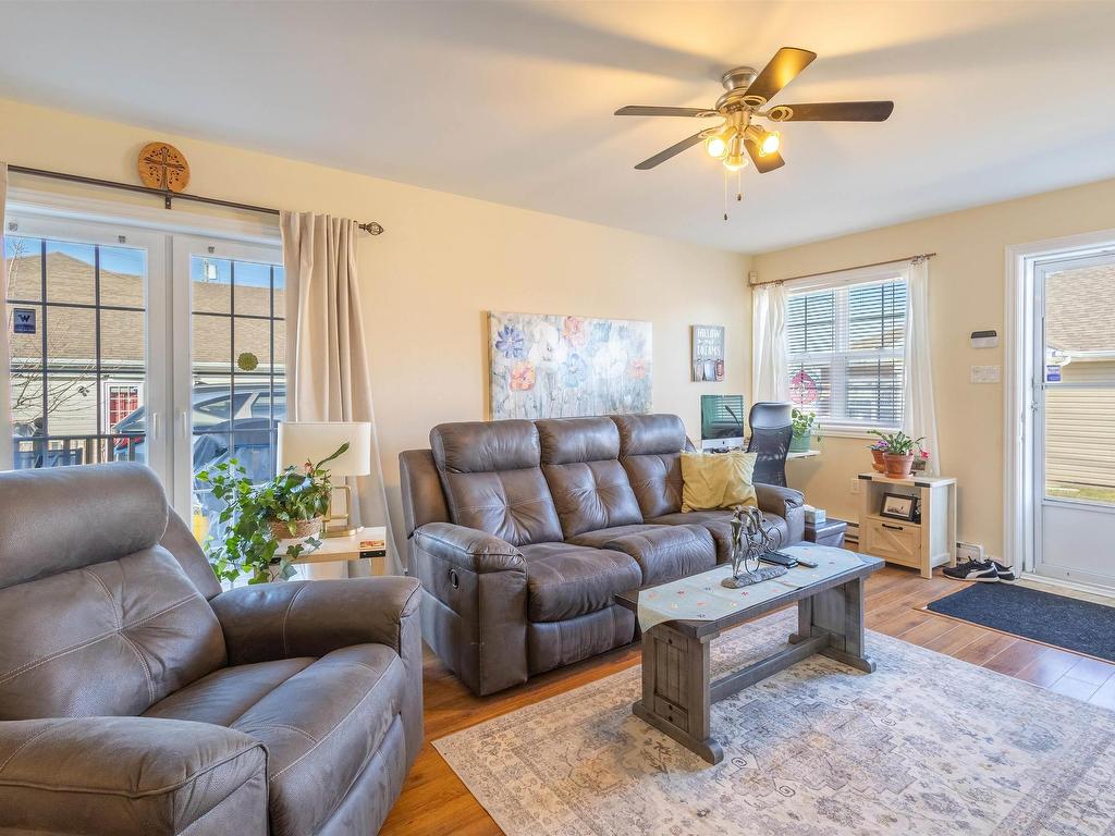 












28 George Street

,
North Sydney,




NS
B2A 1J3


