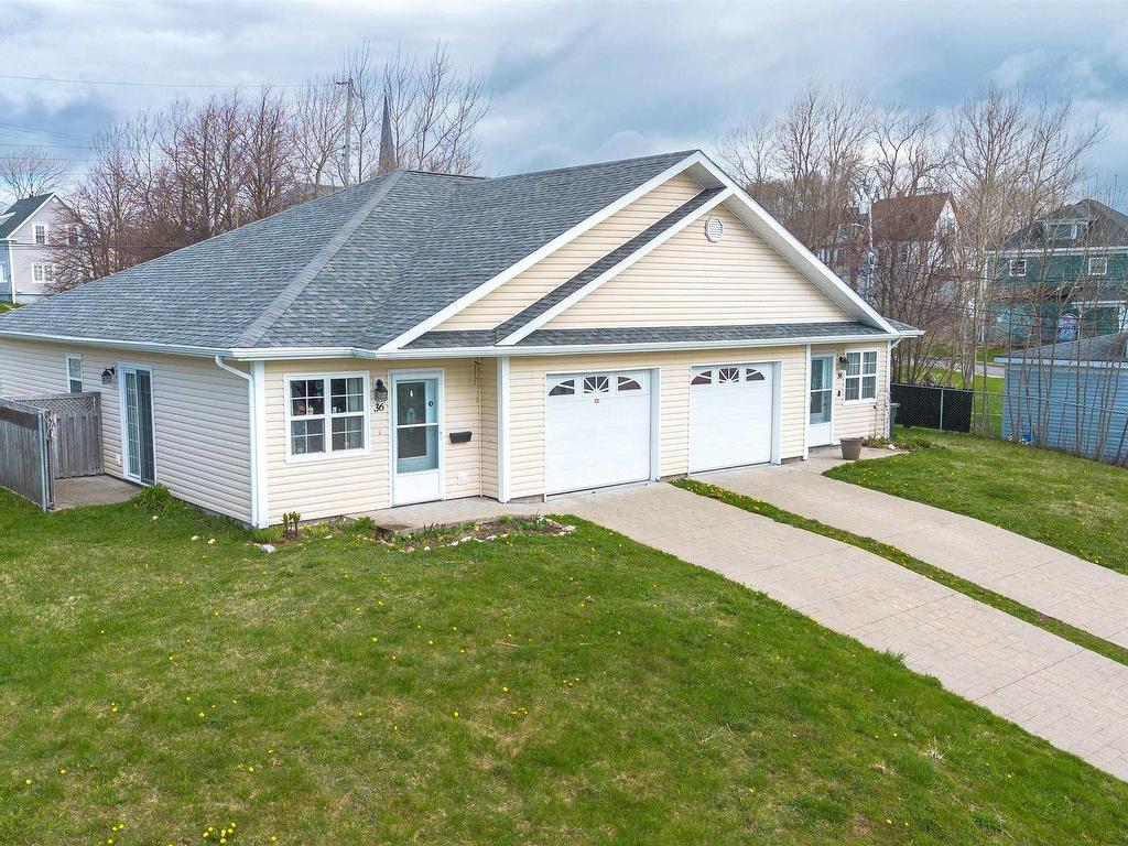 












28 George Street

,
North Sydney,




NS
B2A 1J3

