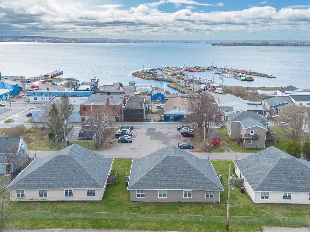 












28 George Street

,
North Sydney,




NS
B2A 1J3

