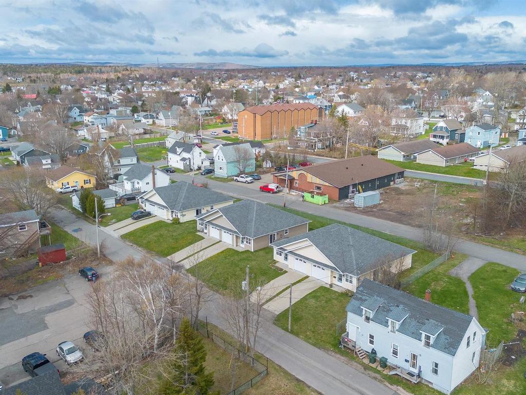 












28 George Street

,
North Sydney,




NS
B2A 1J3

