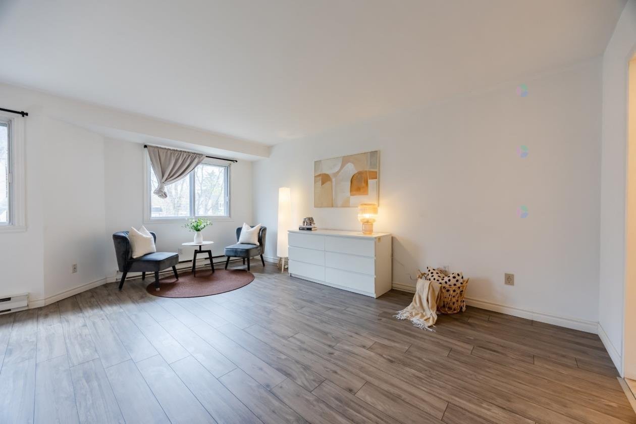 









555Z


Montrose Drive

, 29,
Beaconsfield,




QC
H9W6B4

