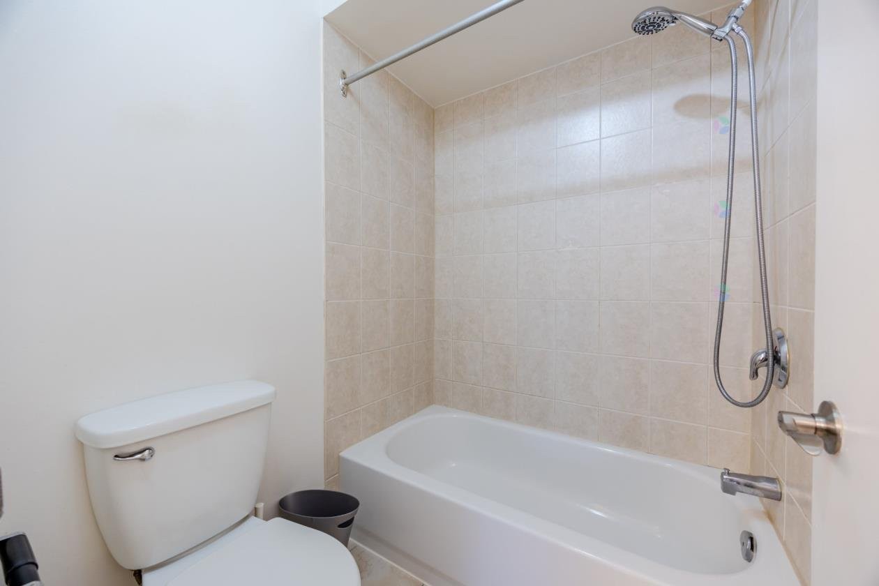 









555Z


Montrose Drive

, 29,
Beaconsfield,




QC
H9W6B4

