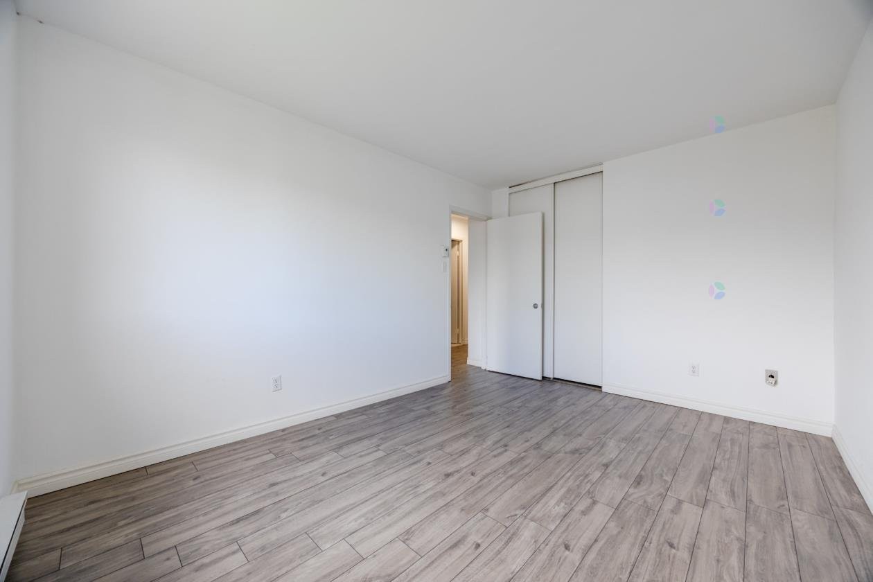 









555Z


Montrose Drive

, 29,
Beaconsfield,




QC
H9W6B4

