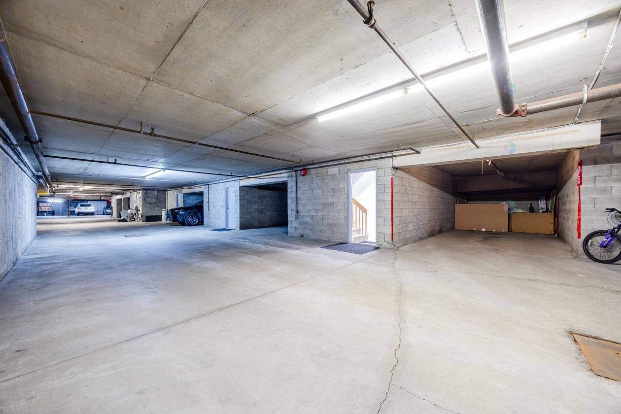 









555Z


Montrose Drive

, 29,
Beaconsfield,




QC
H9W6B4

