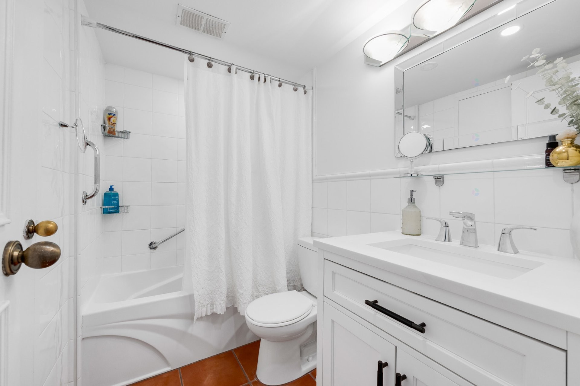 









5700


Boul. Cavendish

, 208,
Côte-Saint-Luc,




QC
H4W1S8

