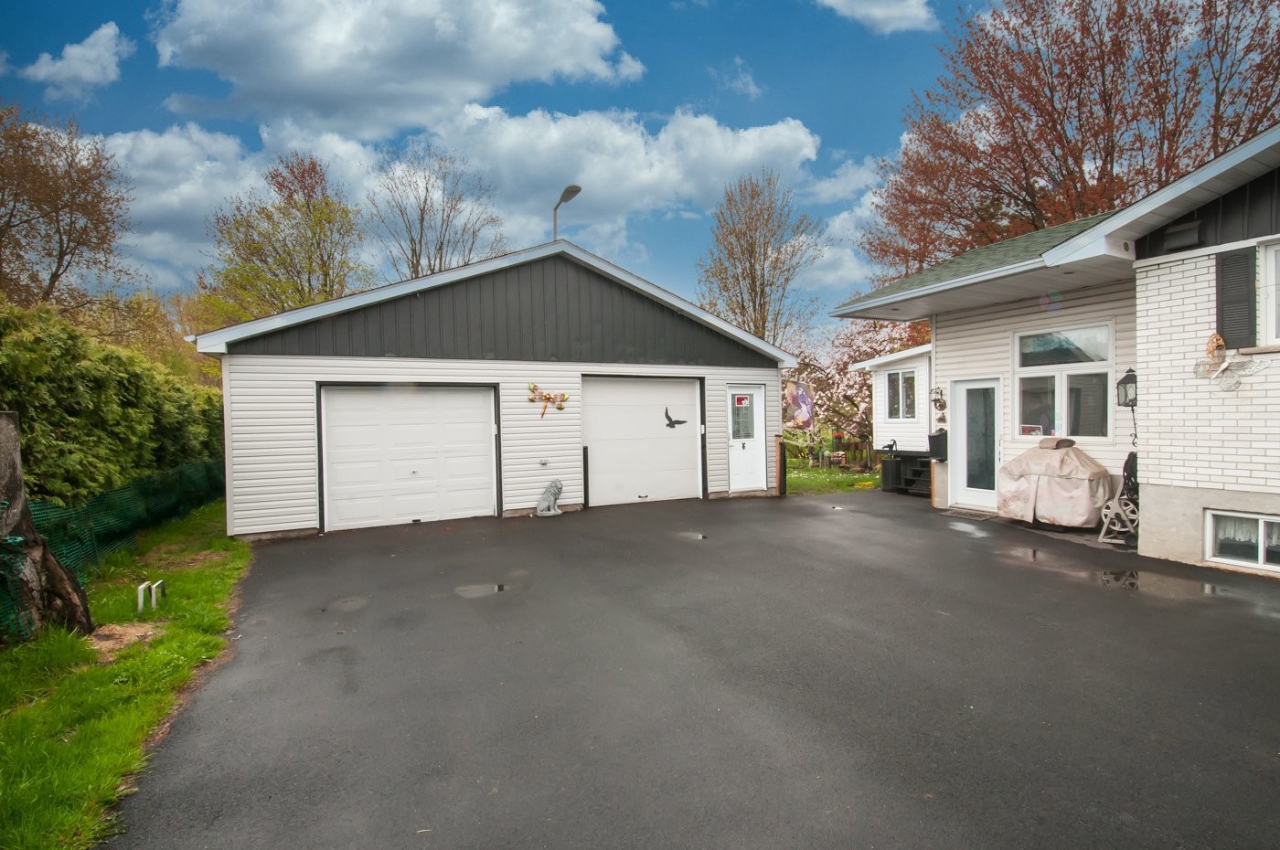 









1282


Ch. de la Grande-Ligne

,
Saint-Alexandre,




QC
J0J1S0

